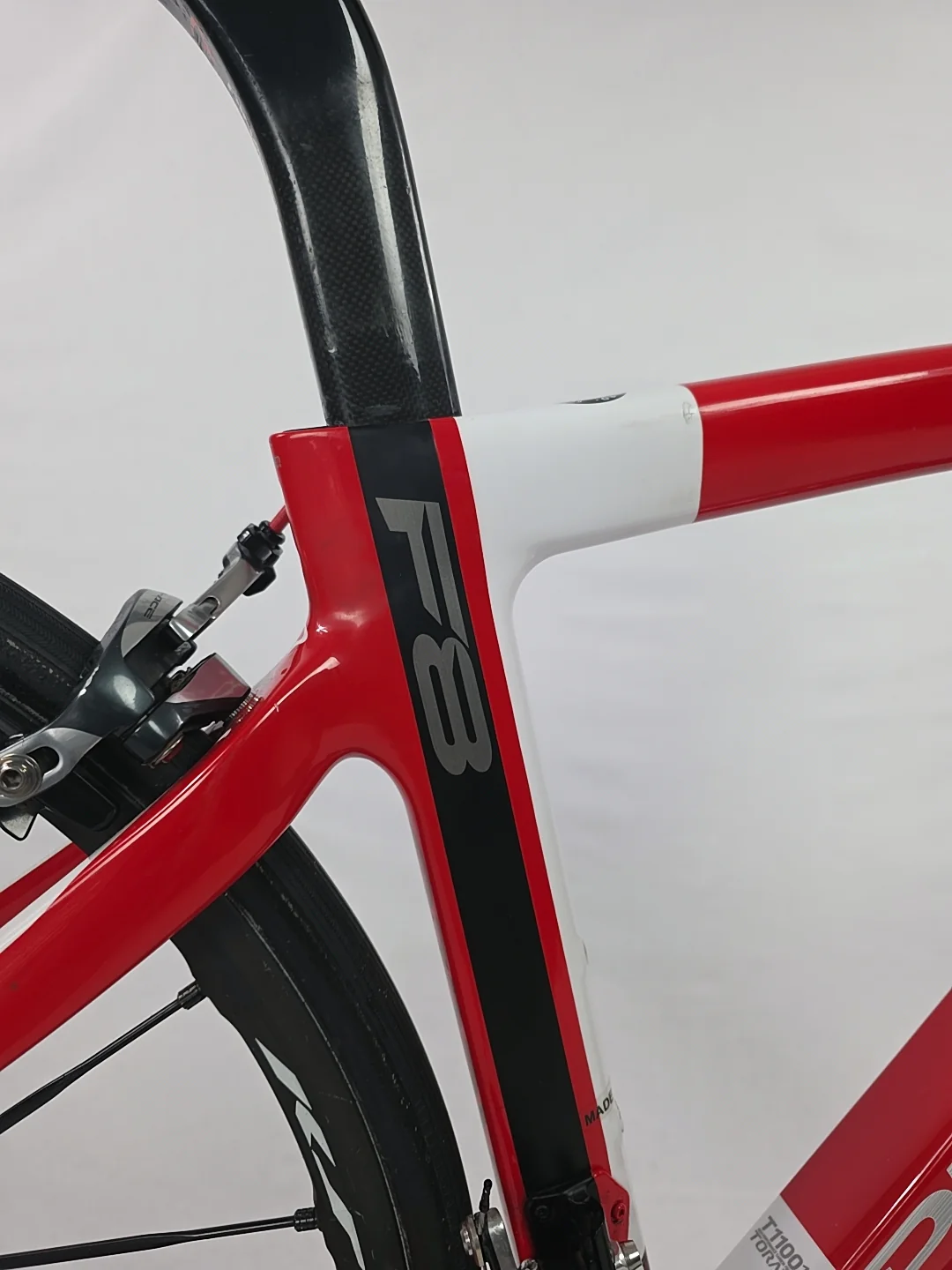 Pinarello Dogma F8 Dura Ace mechanical Rim Brake Size 42 (2016) Pre Owned Bike - Image 4