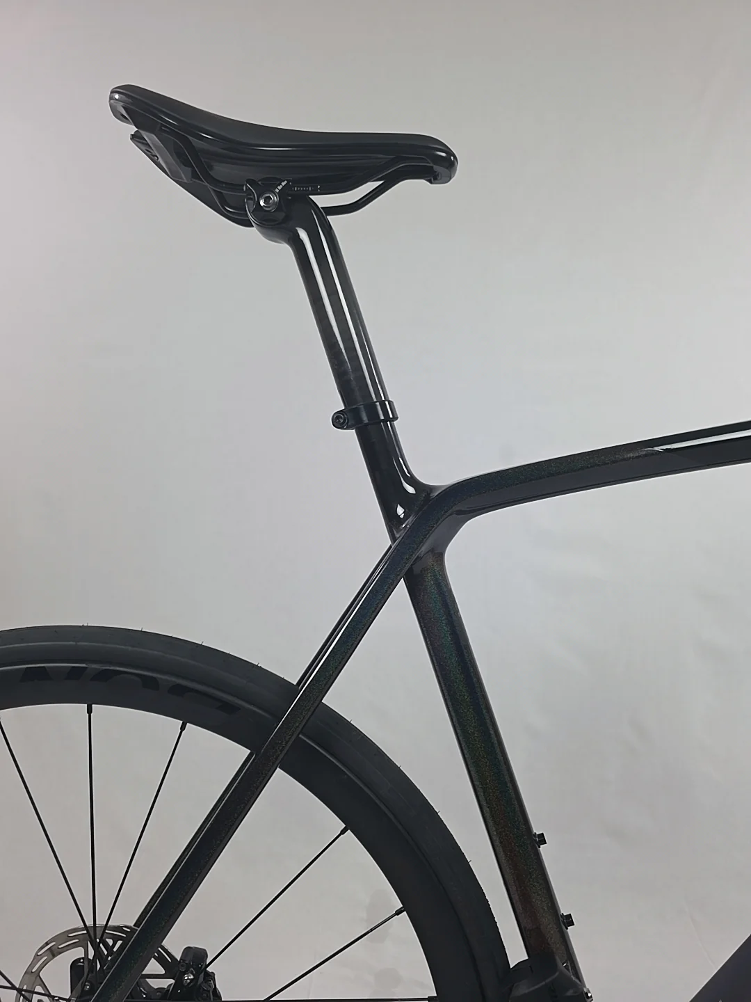 Trek Emonda SL 6 SRAM Rival eTap AXS Size 58 (2023) Pre Owned Bike - Image 4