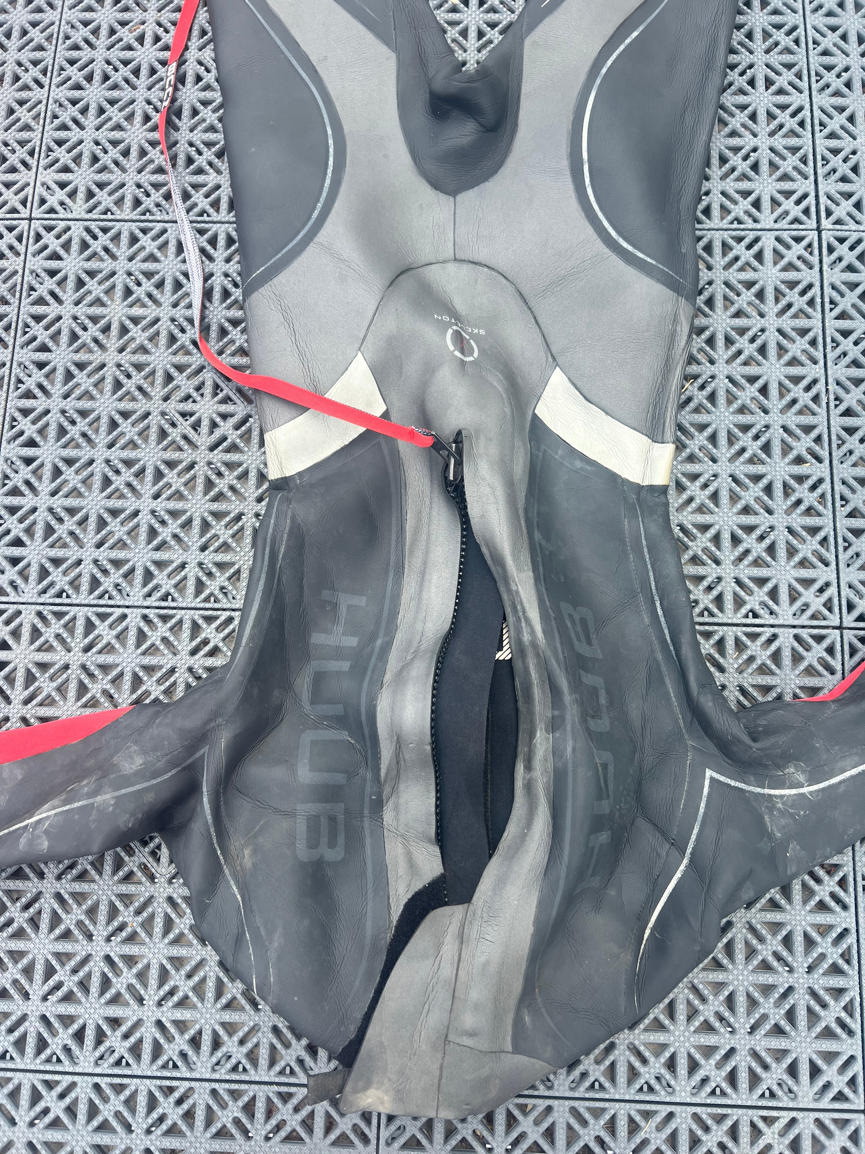 Huub Archimedes II 3.5 (USED DEMO) Wetsuit Men’s Medium - Image 3