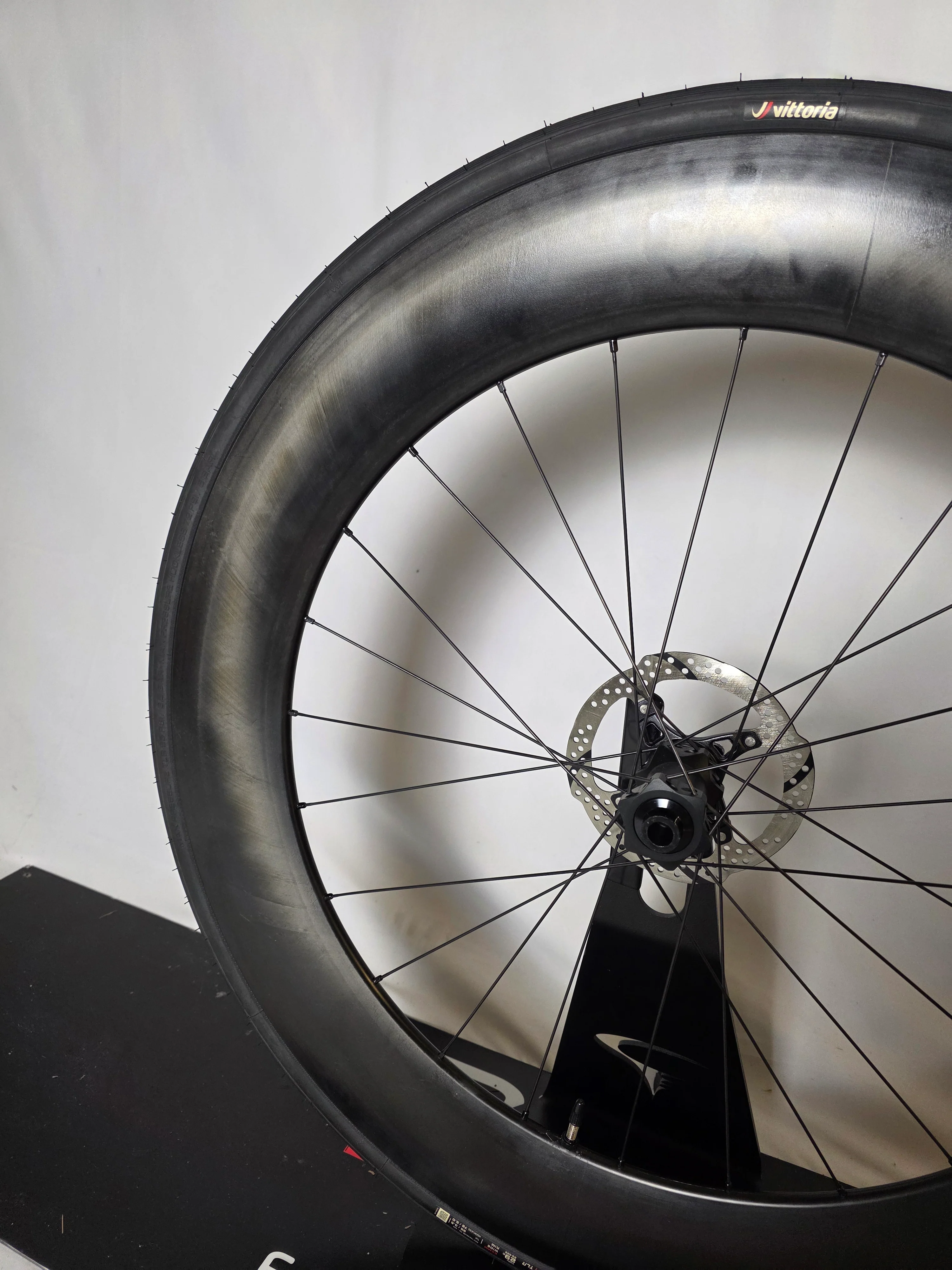 Reynolds AR60 Wheelset (Black, White, No Decals Options) - Image 10