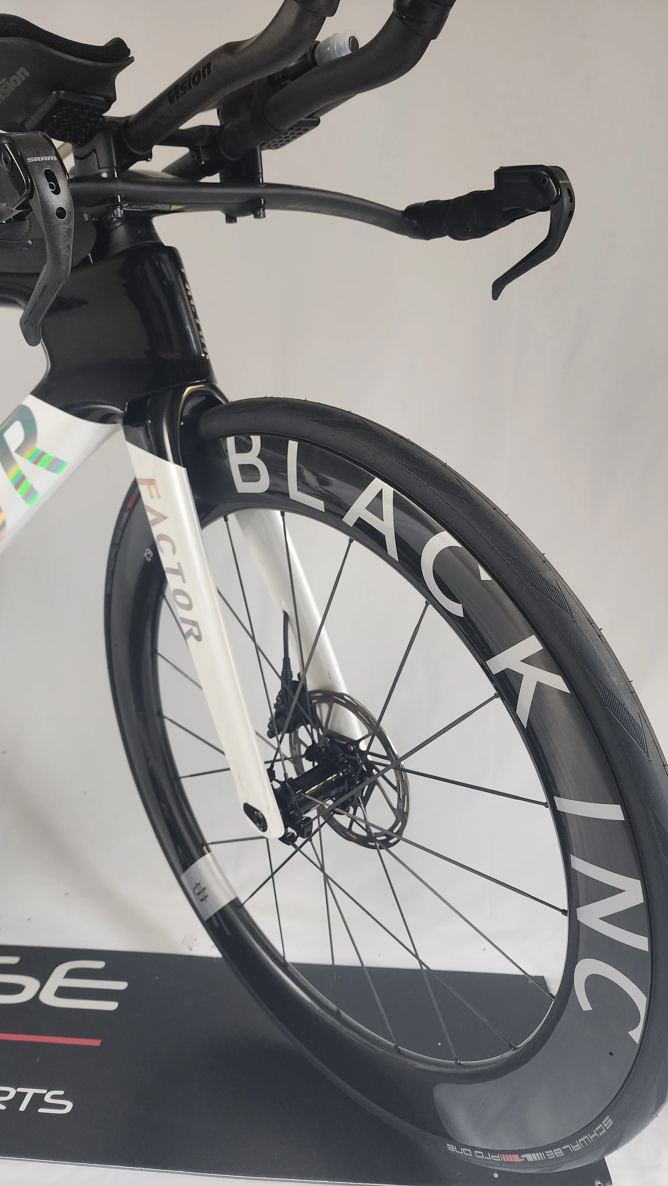 Slick PREMIUM SRAM RED W/Power meter Black Inc. SIXTY TWO - Image 11