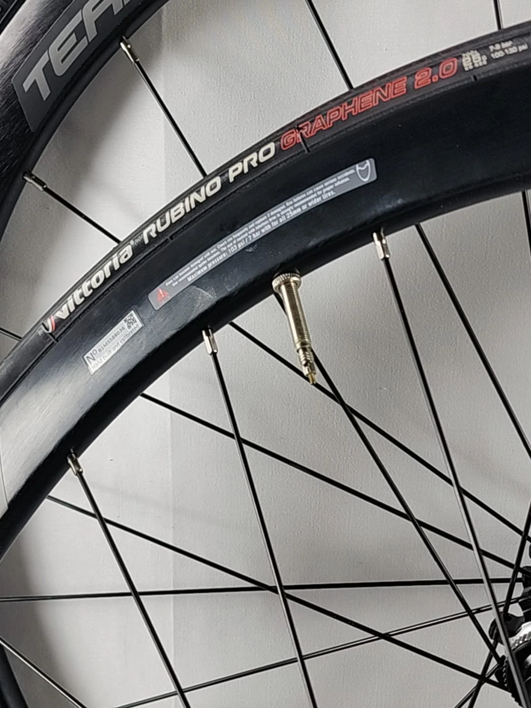 Vision Team 35 Aluminum Disc Brake Wheelset New - Image 4