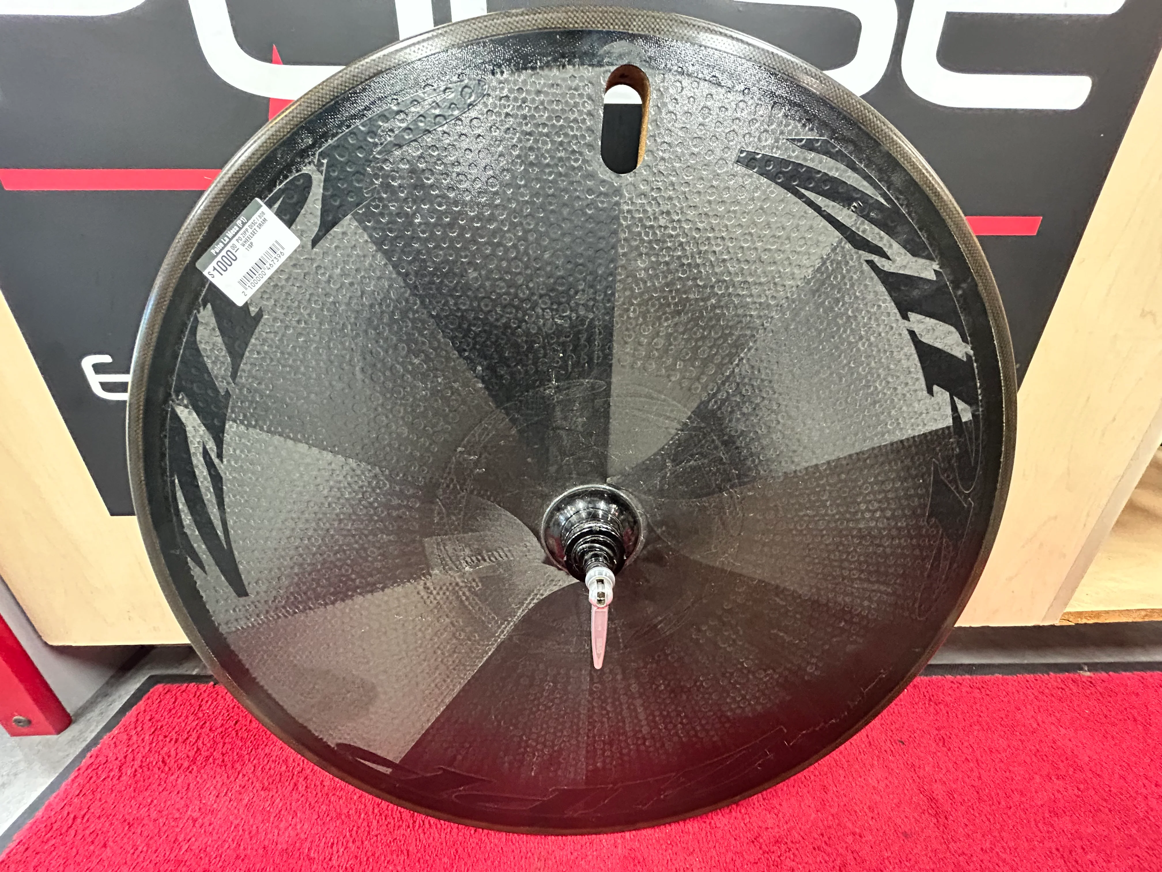 Zipp Disc and 808 Rim Brake Wheelset - 11/12 Speed - Pre Owned Wheels - Image 7